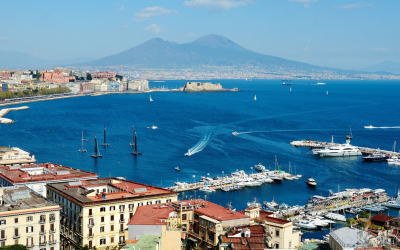 In viaggio tra i luoghi e le storie di Napoli #iorestoacasa con Federica